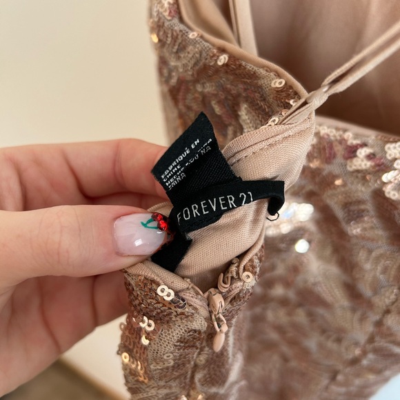 Sparkly dress - Picture 5 of 5